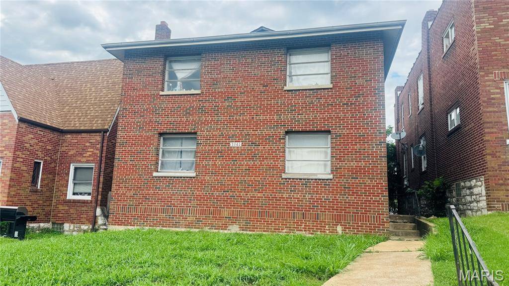 3941 Dunnica AVE, St Louis, MO 63116