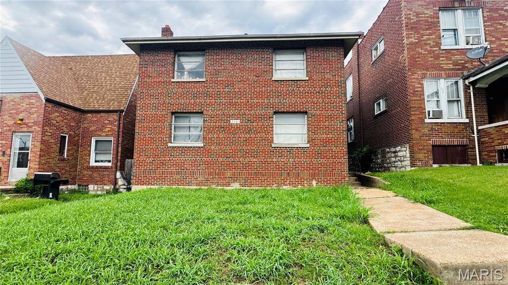 3941 Dunnica AVE, St Louis, MO 63116