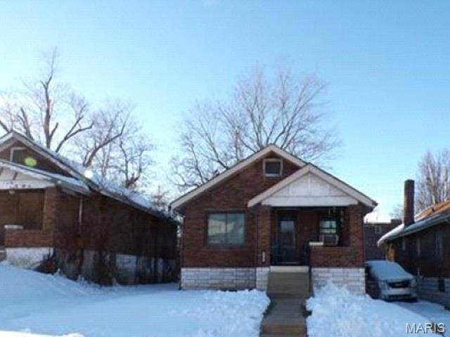4319 Rosewood AVE, St Louis, MO 63120