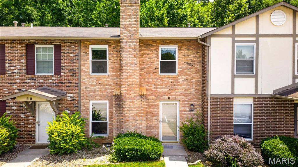 61 Park Charles #C, St Charles, MO 63376