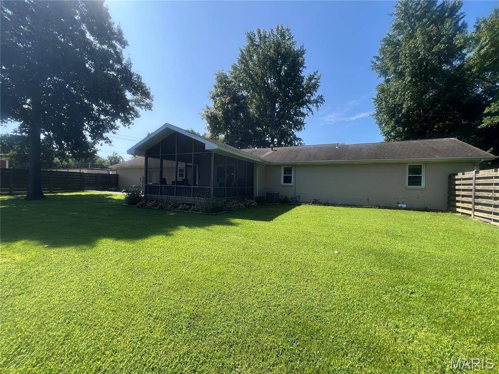 12023 County Road 637, Dexter, MO 63841