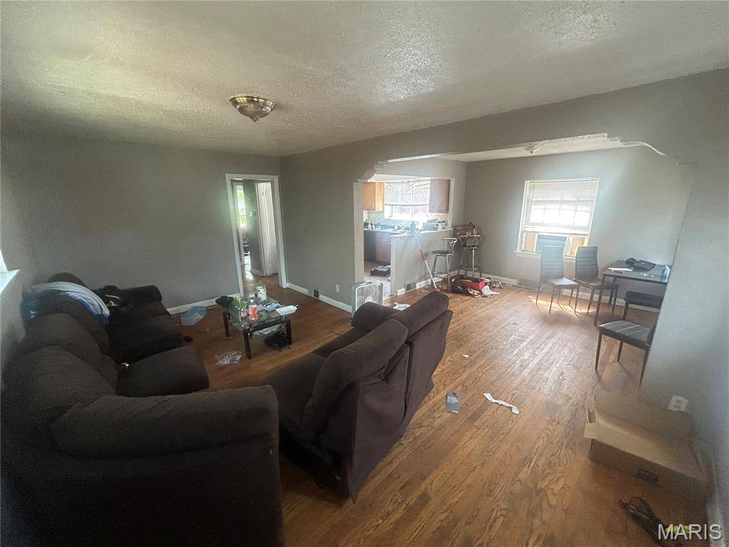 818 Wall ST, St Louis, MO 63147