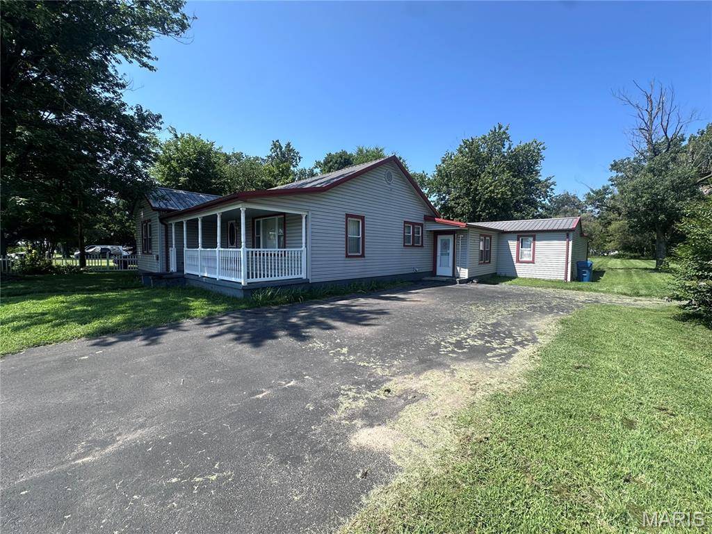 105 Highway 62 S, Bertrand, MO 63823