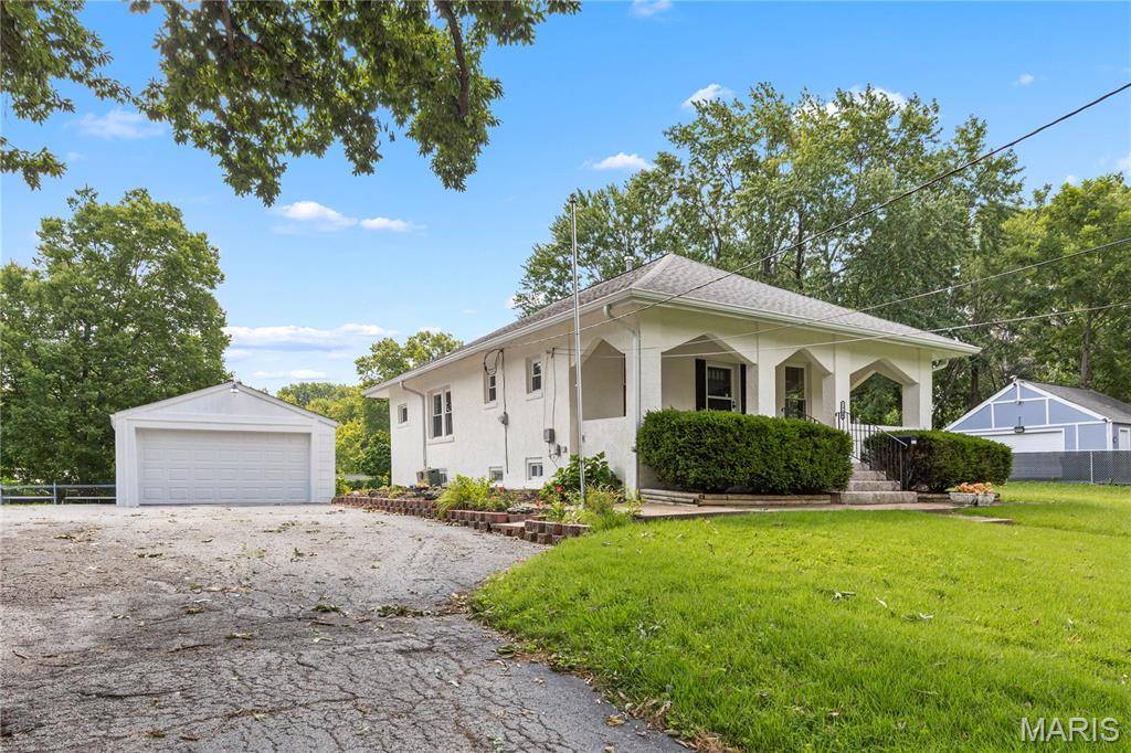 2970 Walton RD, St John, MO 63114