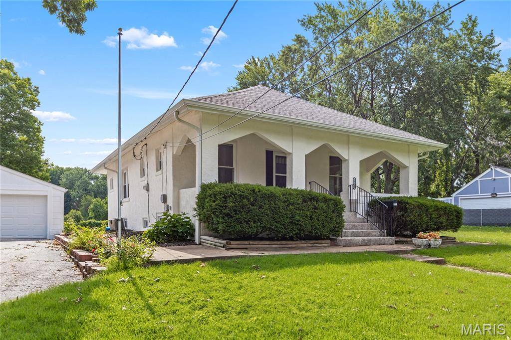 2970 Walton RD, St John, MO 63114