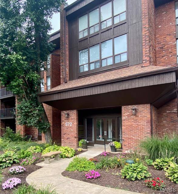 572 Coeur De Royale DR #301, Creve Coeur, MO 63141