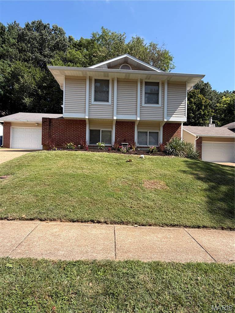 537 Treetop Village, Unincorporated, MO 63021
