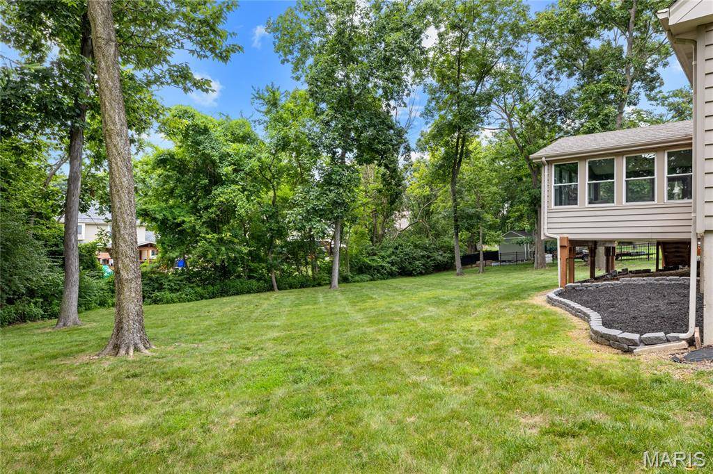 60 Golden Ridge CT, St Charles, MO 63304