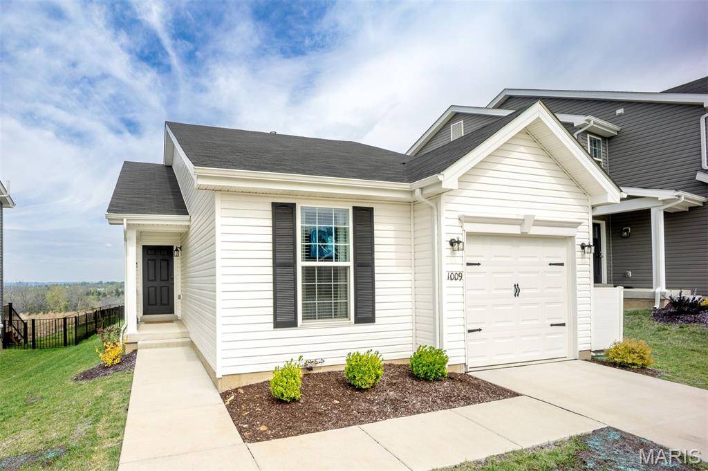 1009 Black Bear DR, House Springs, MO 63051