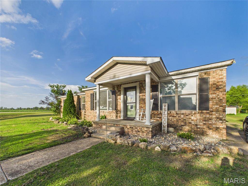 404 N Main ST, Gideon, MO 63848