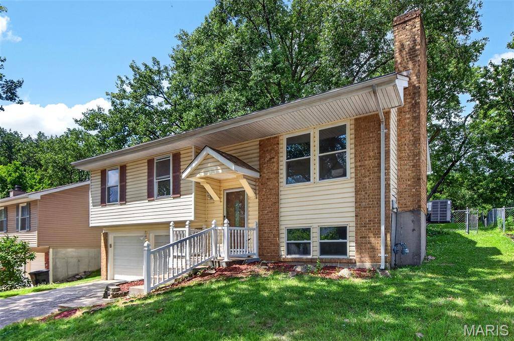 2311 Country Village CT, Maryland Heights, MO 63043