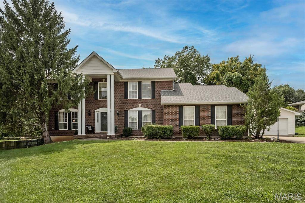 14 Ludwigs Oak CT, St Charles, MO 63303