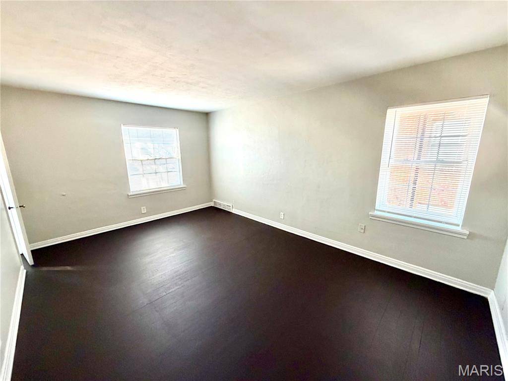 7307 Pasadena BLVD, Pasadena Hills, MO 63121