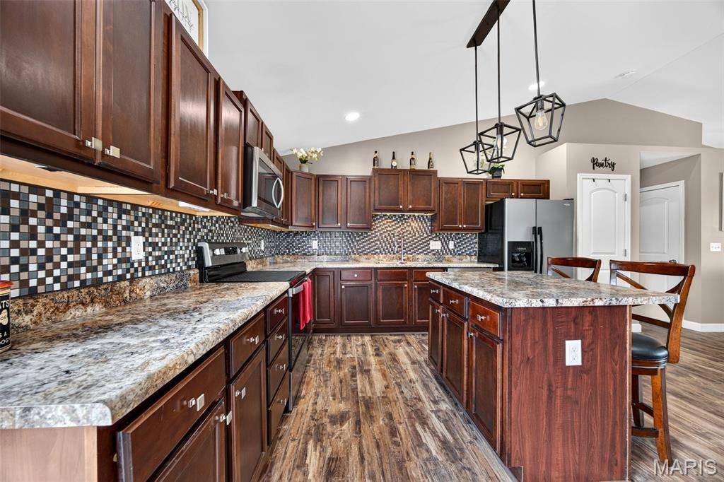 15 Fredde CT, Wentzville, MO 63385