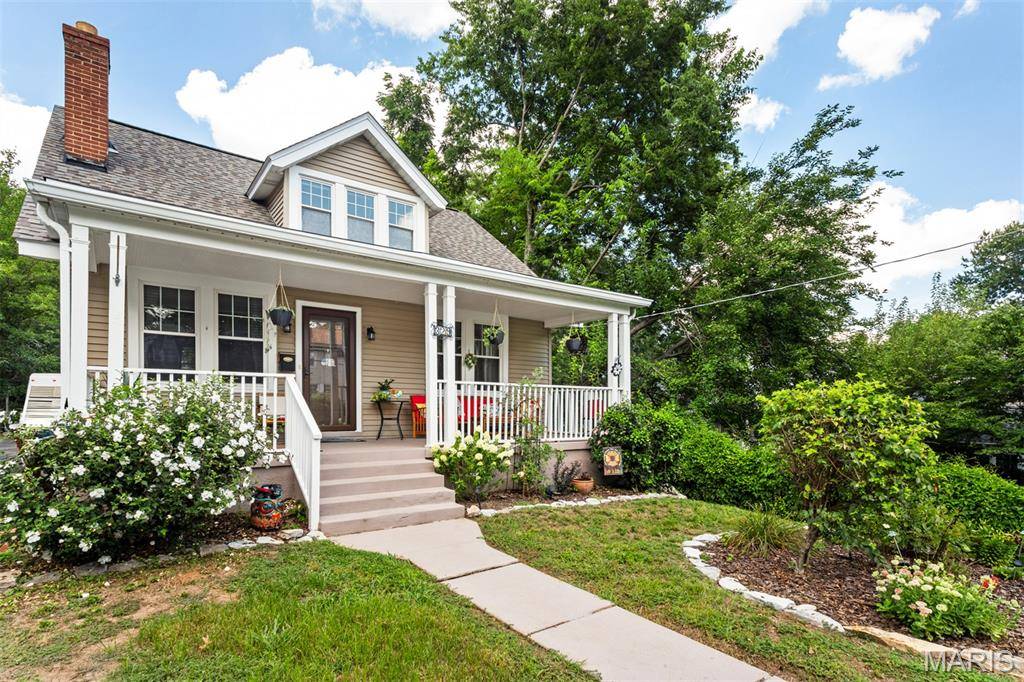 329 Stark CT, Webster Groves, MO 63119