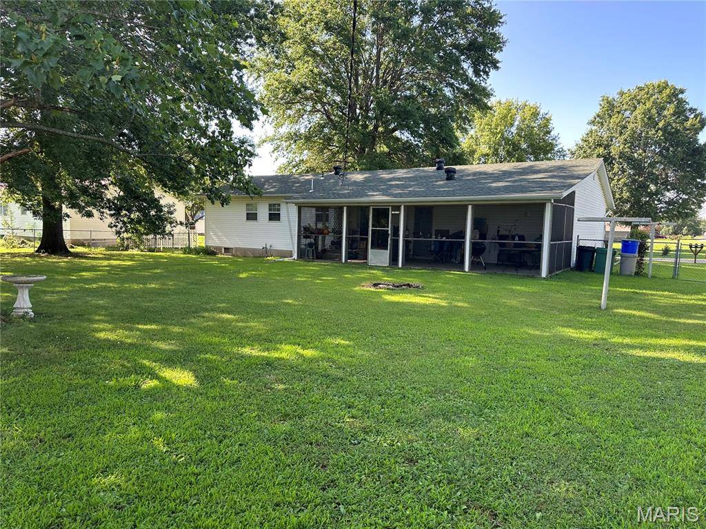 1786 Southridge LN, Owensville, MO 65066
