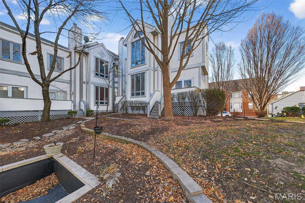 28 Columbus Square DR, St Louis, MO 63101