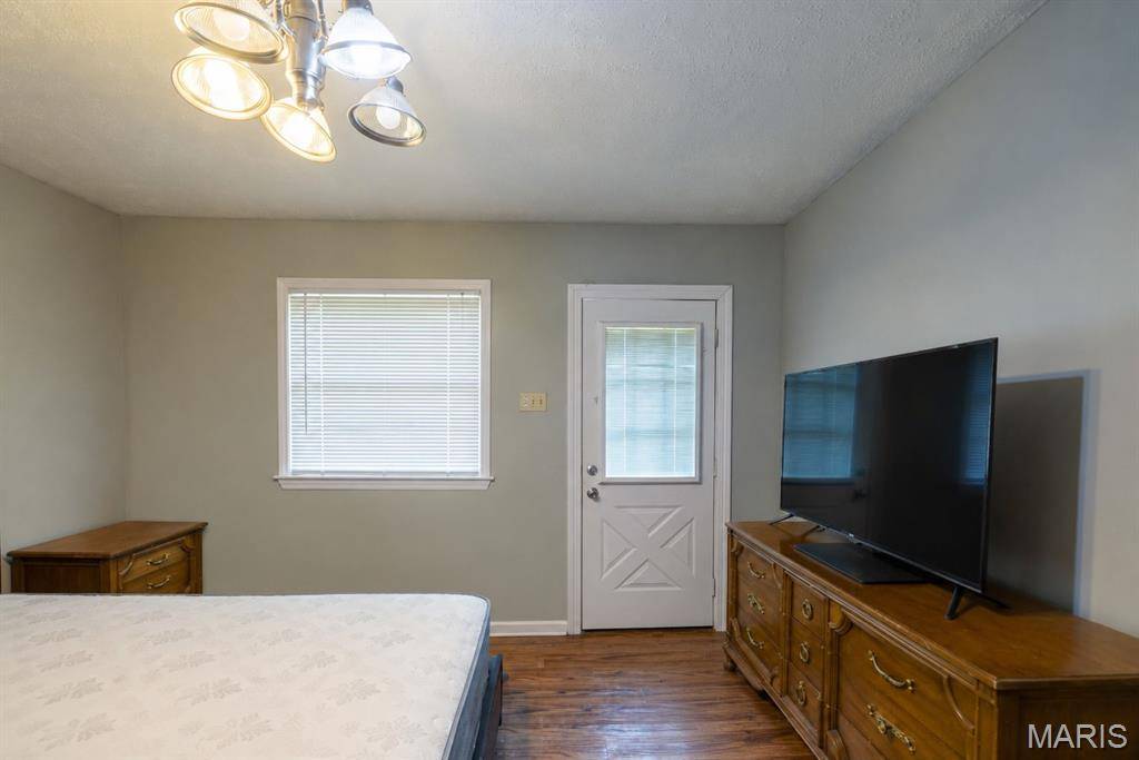 524 Belvedere DR, Belleville, IL 62223