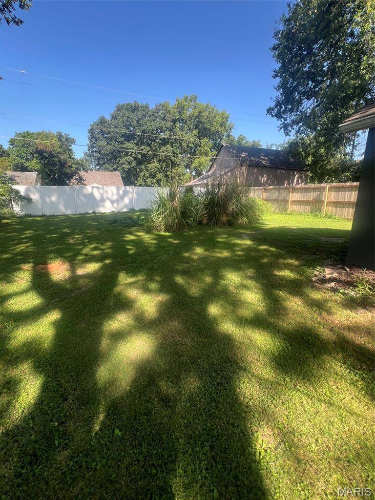 106 S Cherry ST, Freeburg, IL 62243