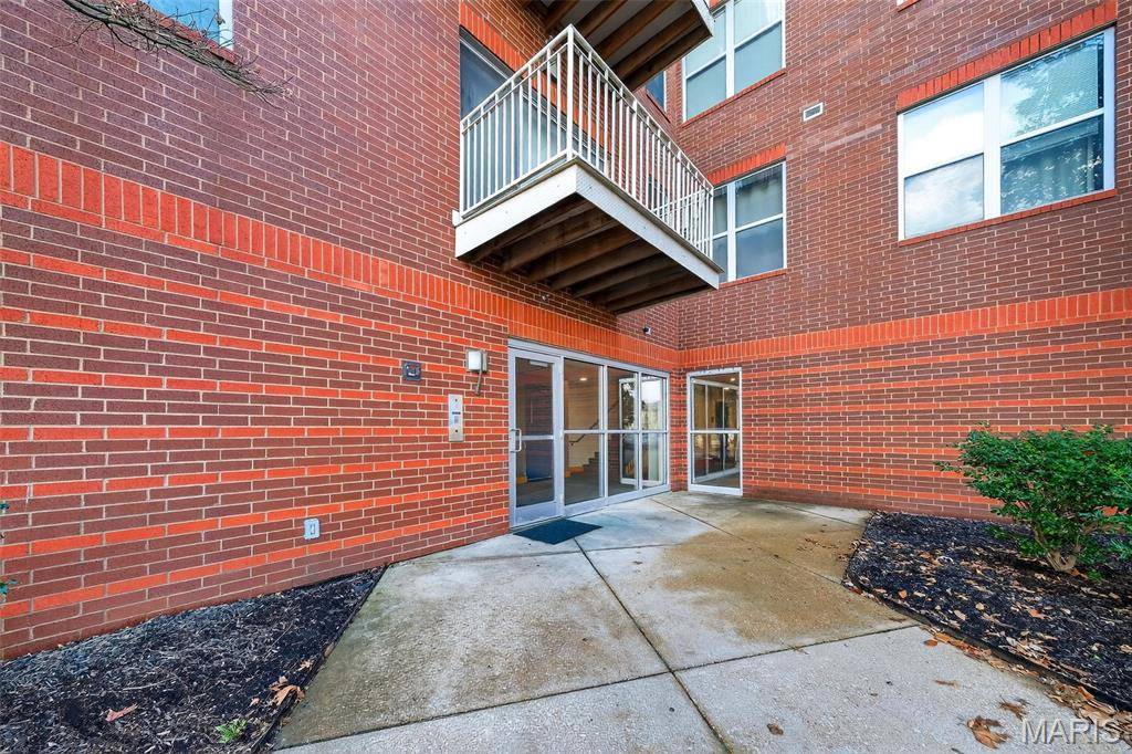 849 Westgate AVE #305, St Louis, MO 63130