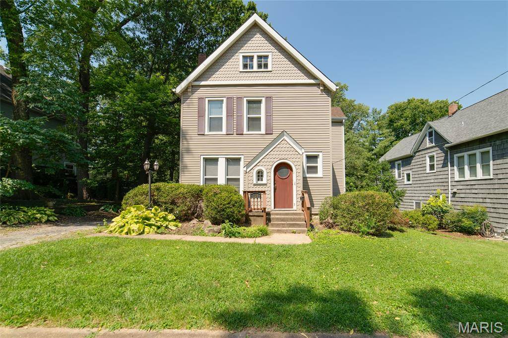 109 N Old Orchard AVE, Webster Groves, MO 63119