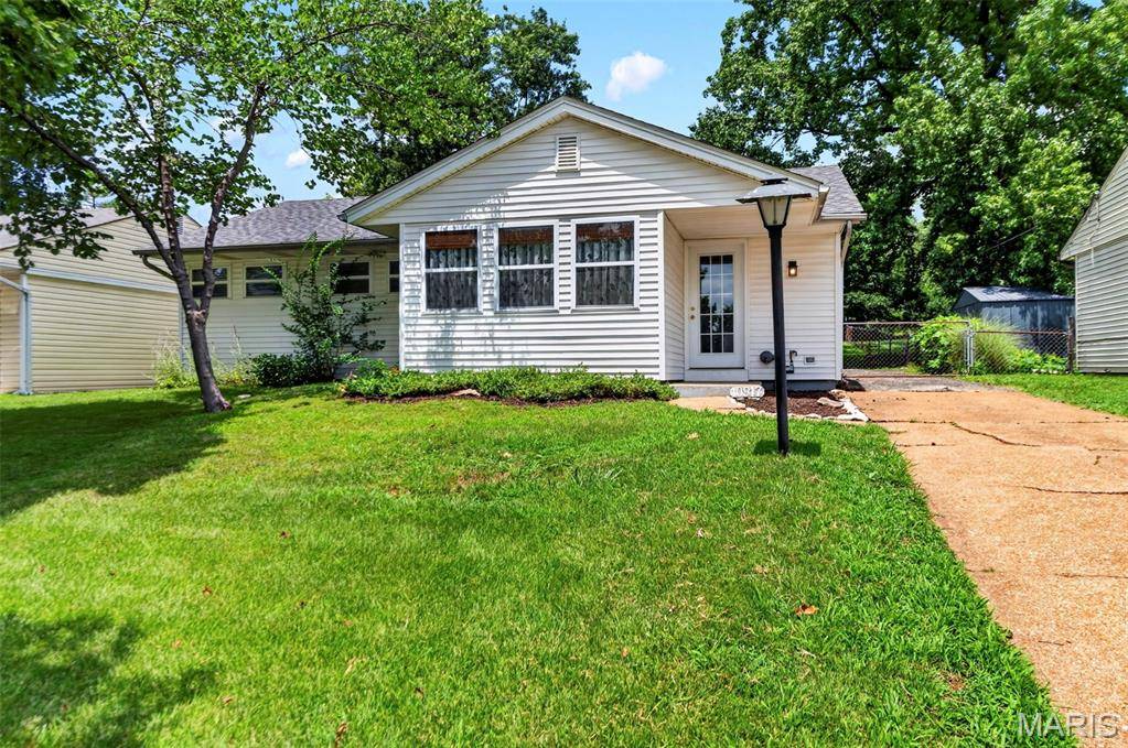 10917 Larkspur DR, Unincorporated, MO 63123