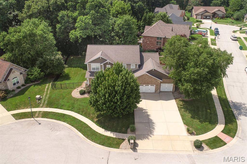 905 Chevalier LN, O'fallon, IL 62269