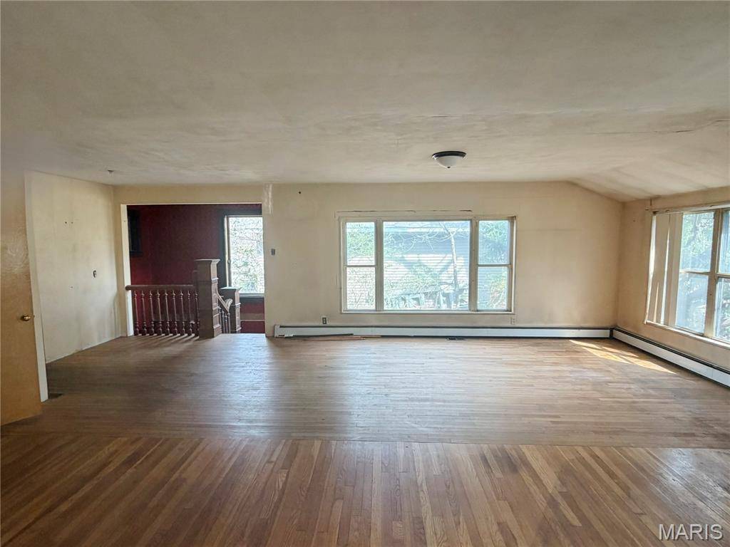937 Twining PL, St Louis, MO 63119
