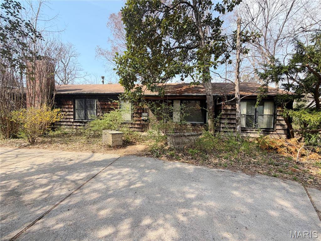 937 Twining PL, St Louis, MO 63119