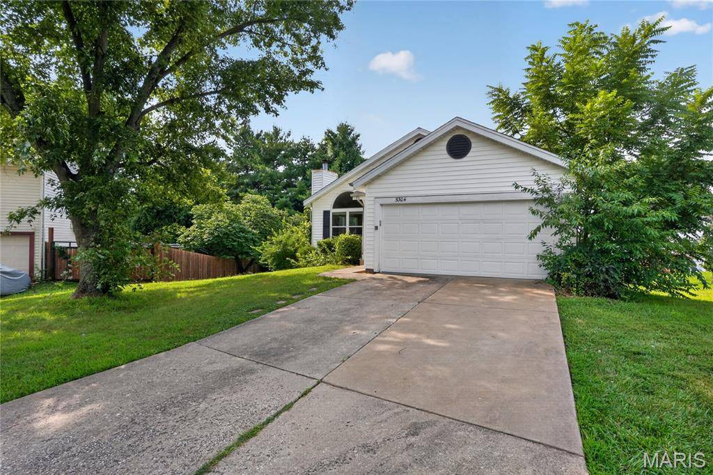 5304 Bay Wind CT, Florissant, MO 63034