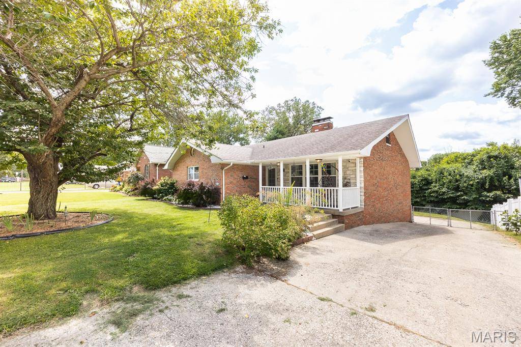 217 Lee AVE, Collinsville, IL 62234