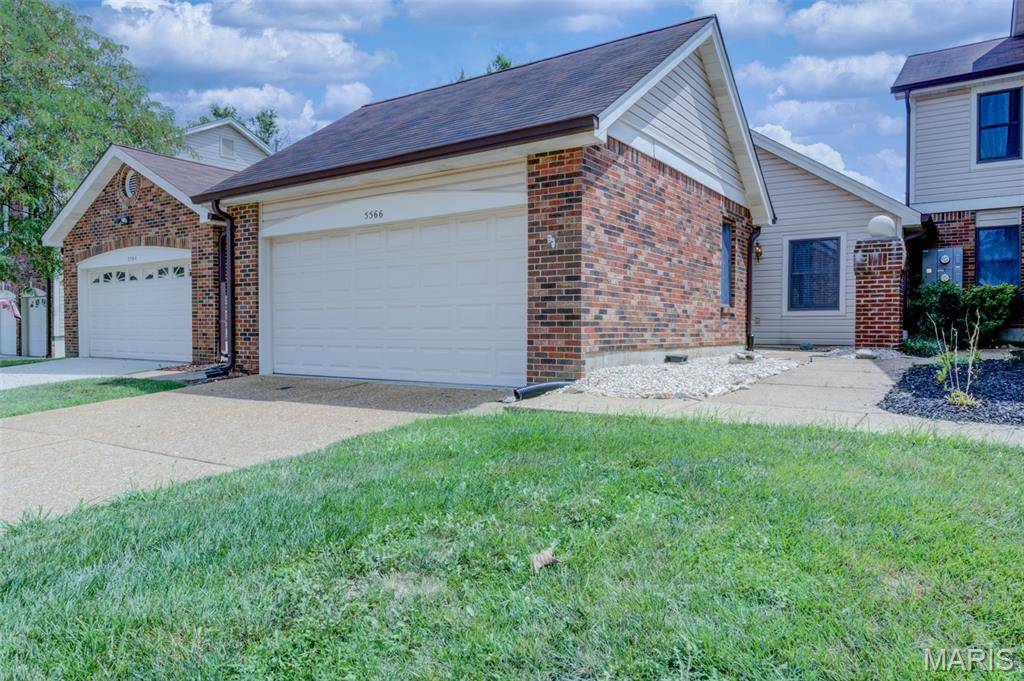 5566 Pierre CT, Unincorporated, MO 63128