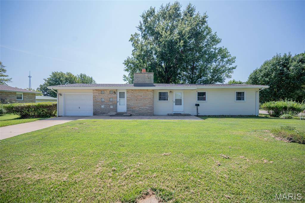 609 Elm AVE, Bland, MO 65014