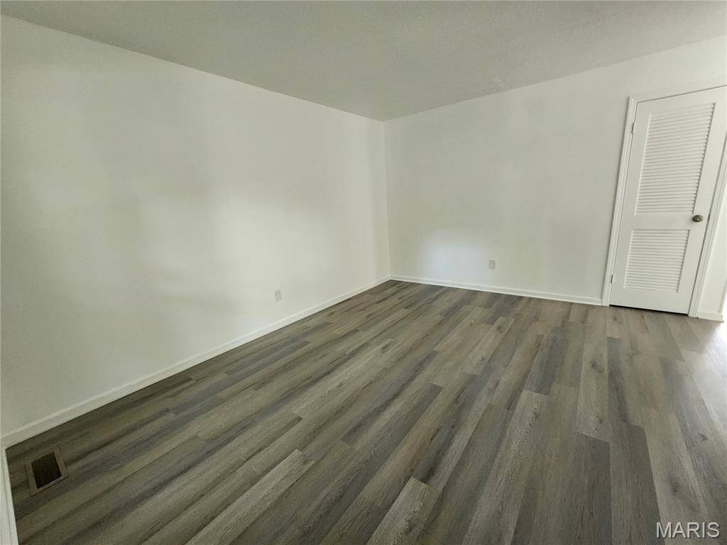 6300 Silver Fox DR, Florissant, MO 63034