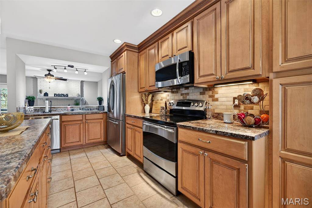 3034 Autumn Lakes CT, Maryland Heights, MO 63043
