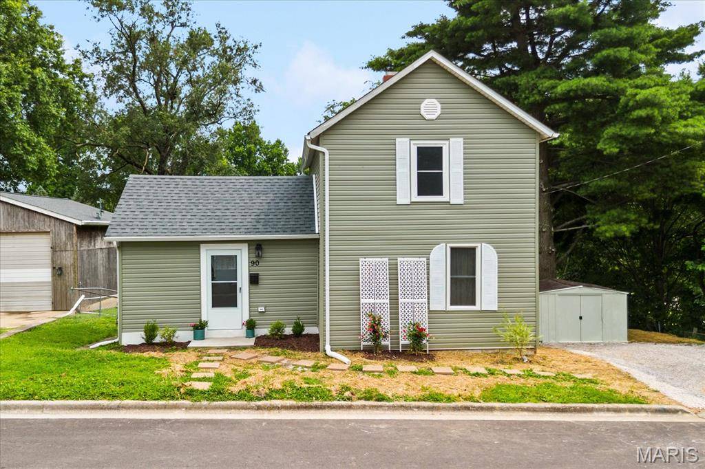 90 Sunset AVE, Glen Carbon, IL 62034