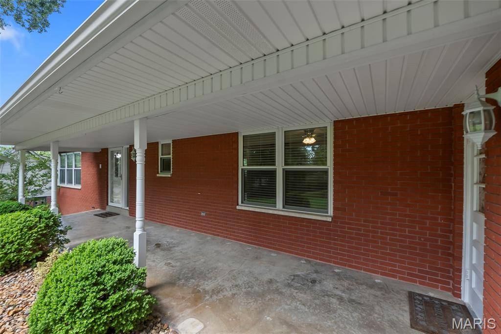 1930 Oak Hills ST, Cape Girardeau, MO 63701