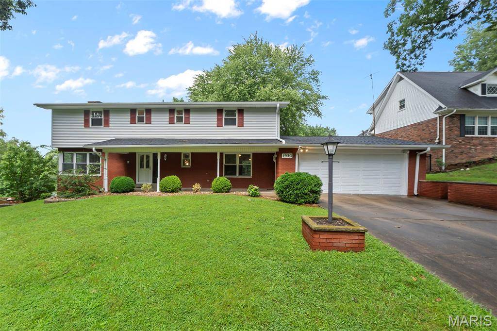 1930 Oak Hills ST, Cape Girardeau, MO 63701
