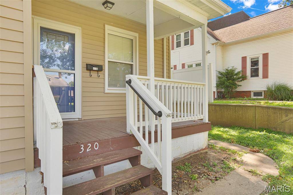 320 S Kansas ST, Edwardsville, IL 62025