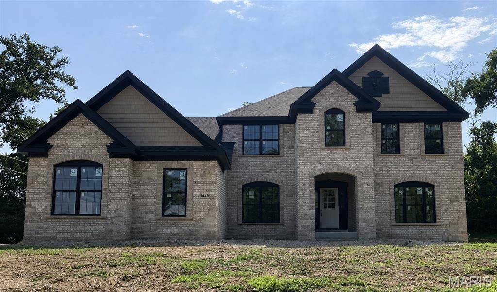 1440 Breezeridge DR, St Louis, MO 63131