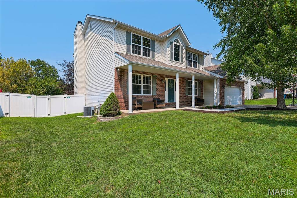 8009 Austin DR, Troy, IL 62294