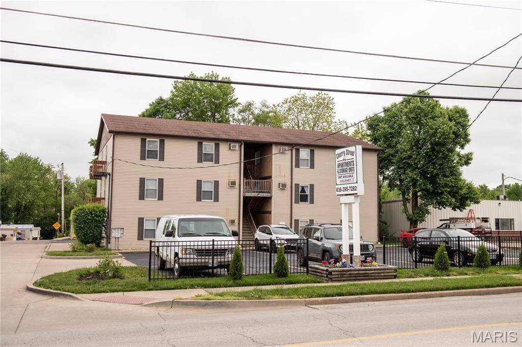 560 E Cherry ST, Troy, MO 63379