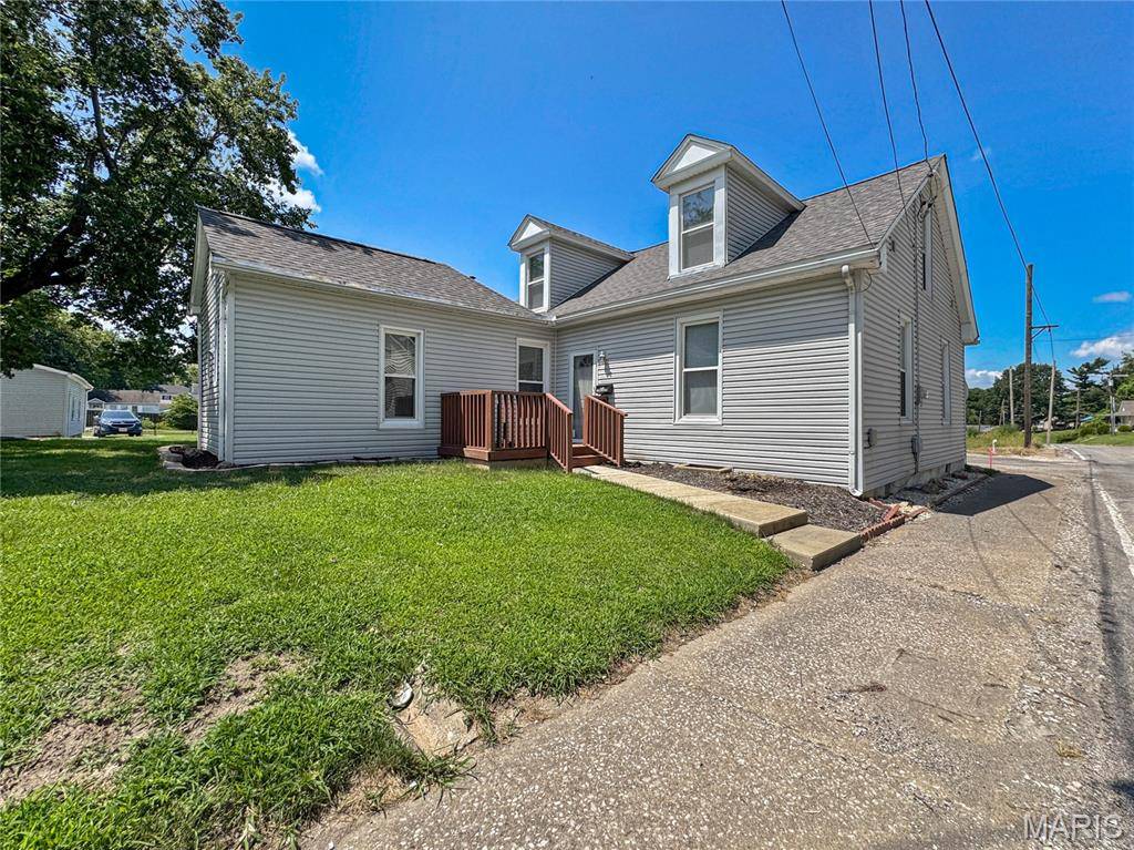 118 W Center ST, Troy, IL 62294