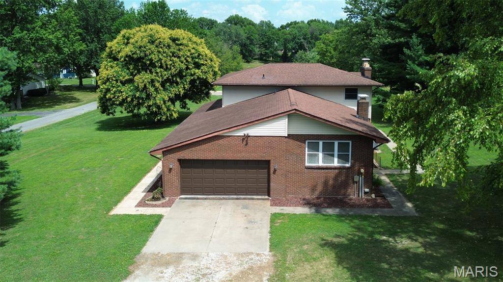 21015 Hickory ST, Grafton, IL 62037