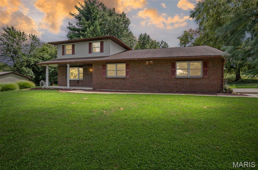 21015 Hickory ST, Grafton, IL 62037