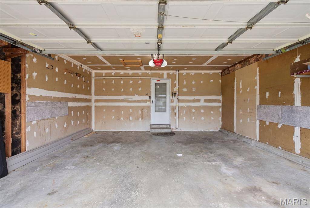 2021 Twin Fawns CT, St Peters, MO 63376