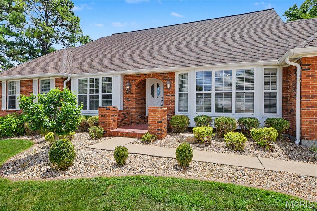 102 Lexington LN, Washington, MO 63090