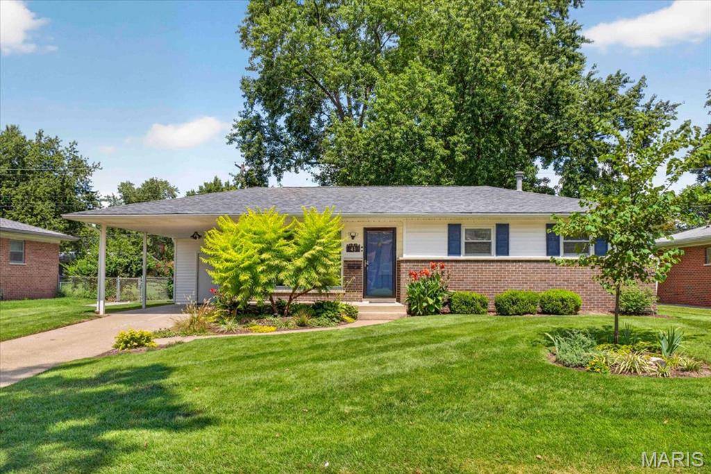 43 Dale Allen DR, Belleville, IL 62226
