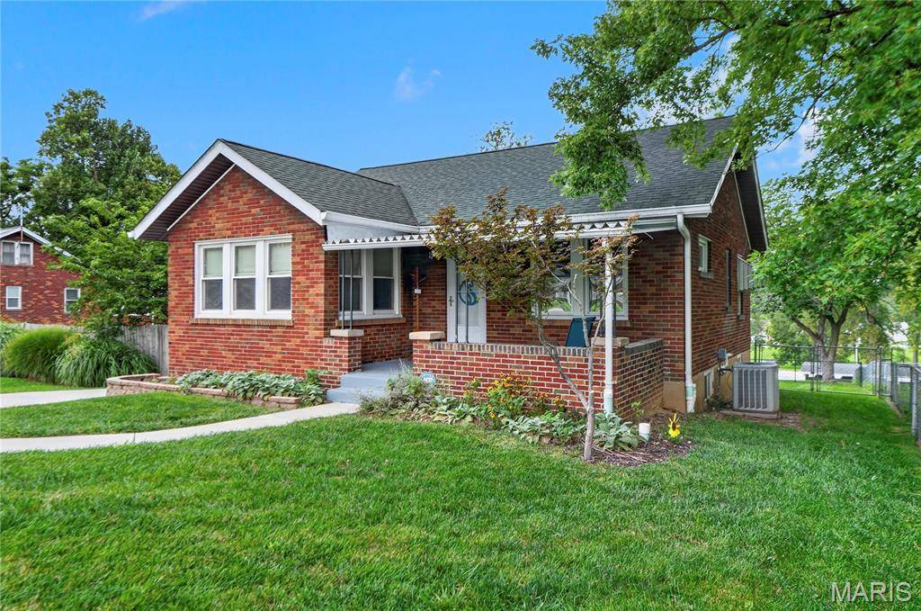 3215 Fee Fee RD, Bridgeton, MO 63044