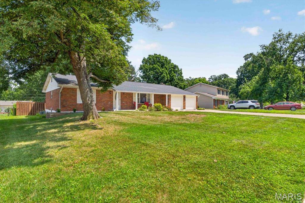 306 Portwind PL, Ballwin, MO 63021